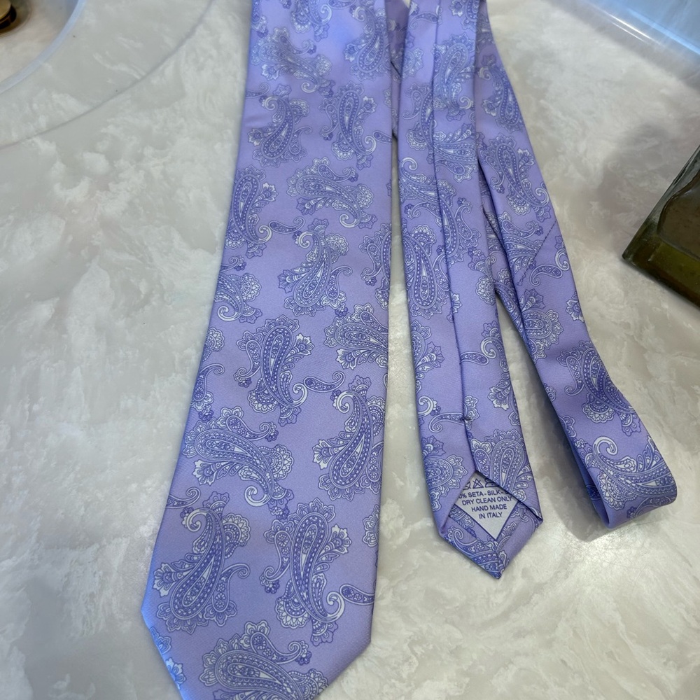 Brioni Elegant Paisley Men's Tie - Lavender Purple Silk, Made in Italy - Picture 11 of 12